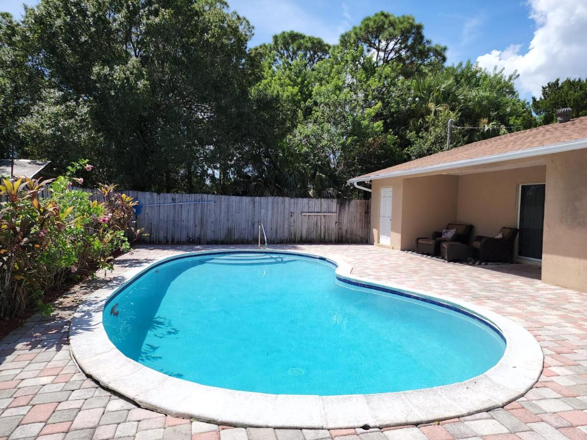 Pool Home Near Beach And River Fort Pierce Bagian luar foto